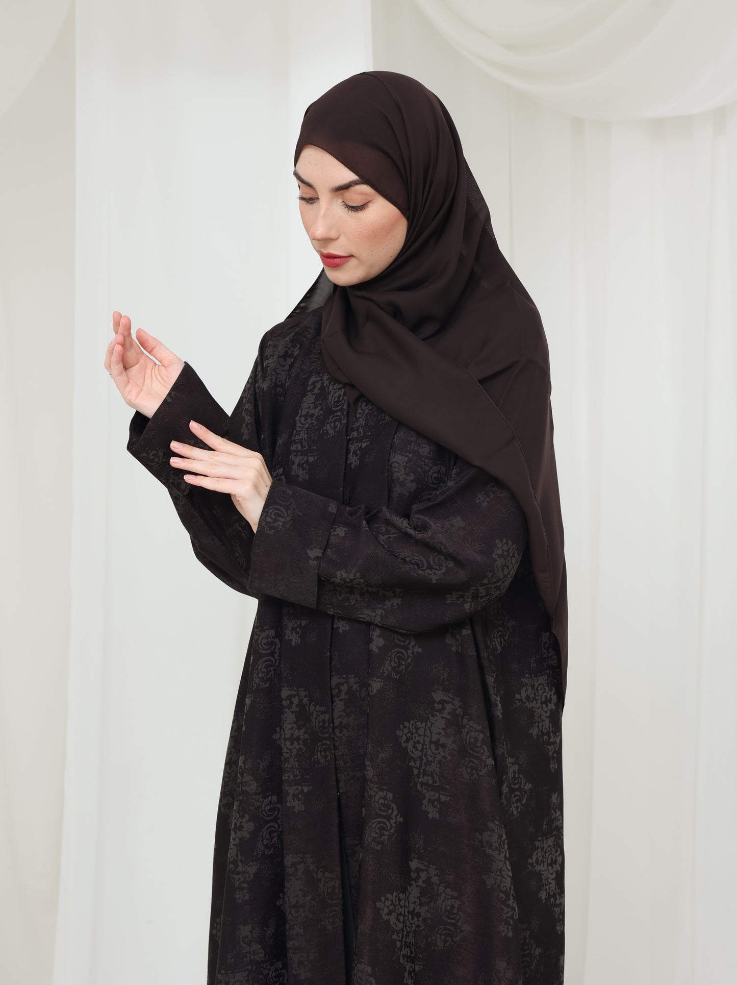 Flora Abaya