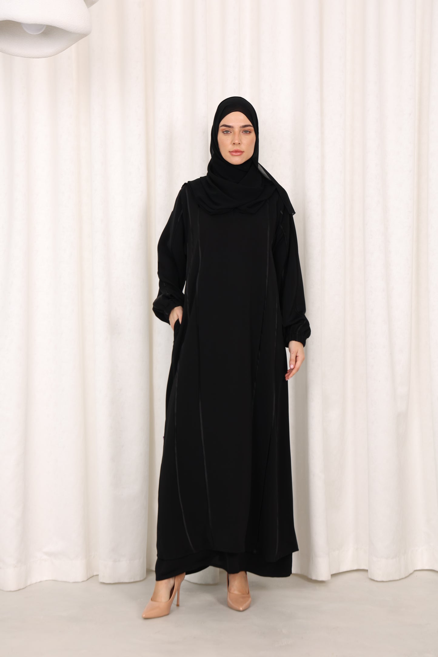Black Abaya with Zipper Pocket